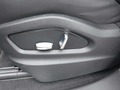 Vue des boutons de commande des sièges électriques