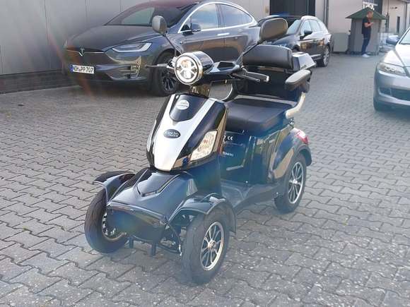 Ansicht vorne links