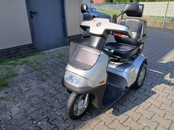 Ansicht vorne links
