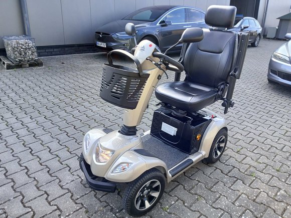 Ansicht vorne links