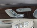 Vue des boutons de commande des sièges électriques