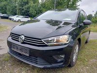 Skats no kreisās puses priekšā