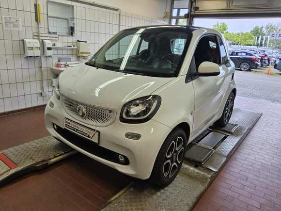 View front left