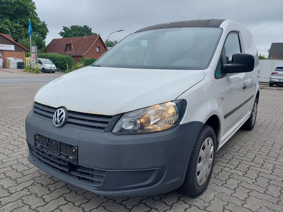 Skats no kreisās puses priekšā