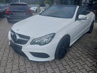 Skats no kreisās puses priekšā
