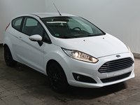 Skats no labās puses priekšā