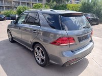 Вид сзади слева
