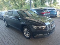Skats no labās puses priekšā