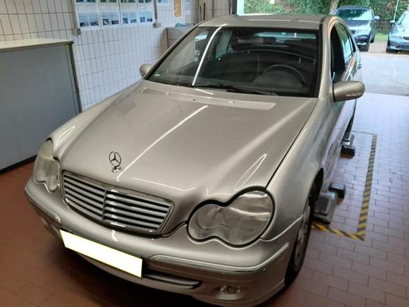 View front left