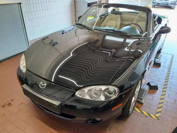 View front left