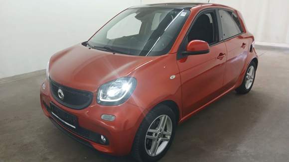 View front left