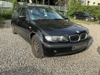 Skats no labās puses priekšā