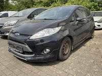 Skats no kreisās puses priekšā