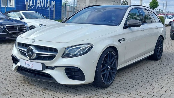View front left