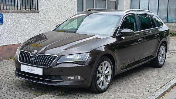 View front left