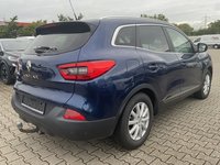 Skats no labās puses aizmugurē