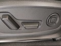 Vue des boutons de commande des sièges électriques