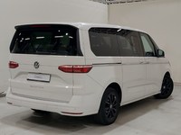 Widok z tyłu po stronie prawej