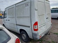 Pogled straga lijevo