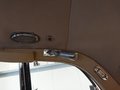 Ver el entretenimiento y los accesorios de la parte trasera