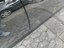 Marcas del batiente en el borde de la puerta delante a la derecha