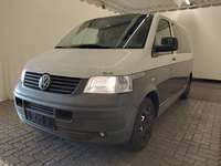 Pogled levo spredaj