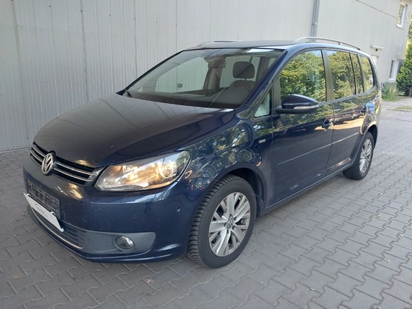 Pogled levo spredaj