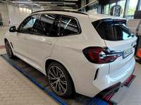 Vue de l’arrière gauche