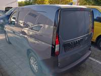 Pogled od pozadi levo
