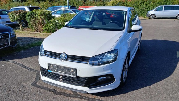 View front left