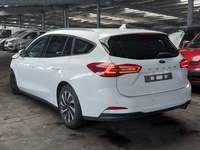 Vaizdas iš galo kairės