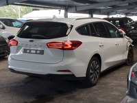 Vaizdas iš galo dešinės