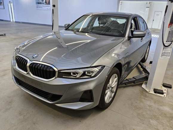 Pogled sprijeda lijevo