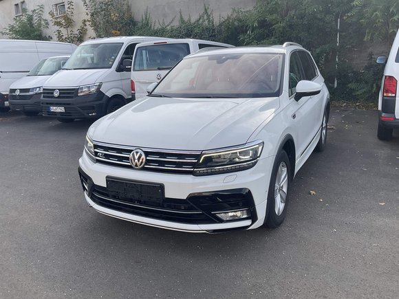 Вид спереди слева