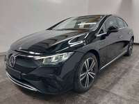 Pogled od napred levo