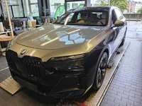 Náhled zpředu zleva