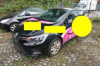 Skats no kreisās puses priekšā