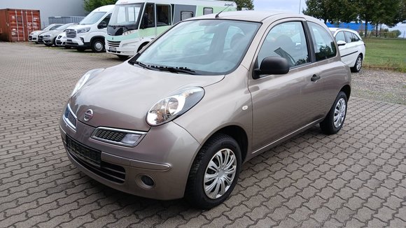 View front left
