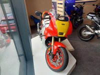 Όψη εμπρός δεξιά