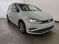 Skats no labās puses priekšā