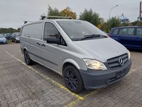 Skats no labās puses priekšā