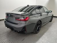 Pogled od pozadi desno