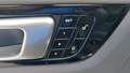 Vista de los botones de control del asiento trasero