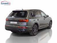 Skats no labās puses aizmugurē