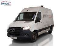 Pogled od napred levo