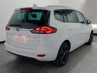 Vaizdas iš galo dešinės