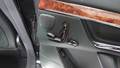 Vista de los botones de control del asiento trasero