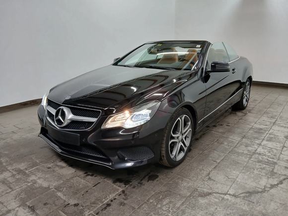 Vaizdas iš priekio kairės