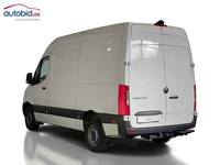 Вид сзади слева