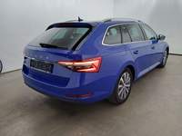 Vue de l’arrière droit